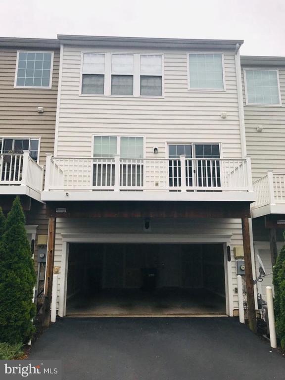 Building Photo - 14656 Crossfield Way