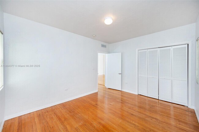 Building Photo - 32 Calabria Ave