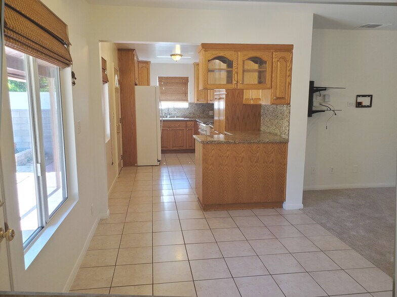 Lovely remodeled Kitchen - 17961 Lull St