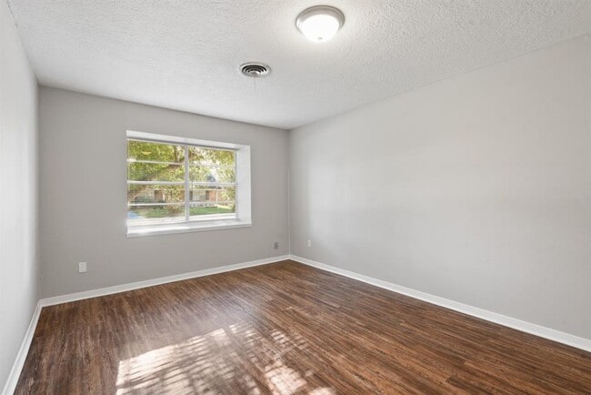 Building Photo - 1510 Narcille St