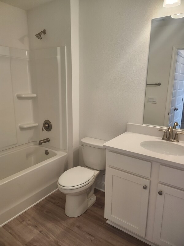 Building Photo - 12 Redbird Lp