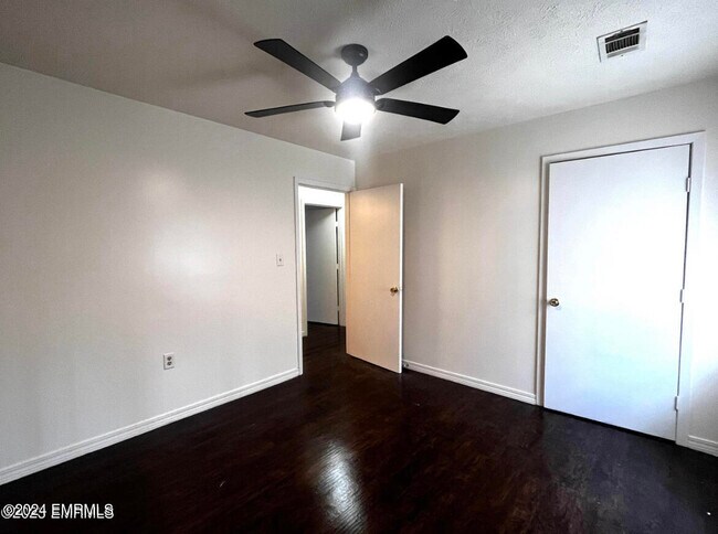 Building Photo - 7523 Lizelia Rd