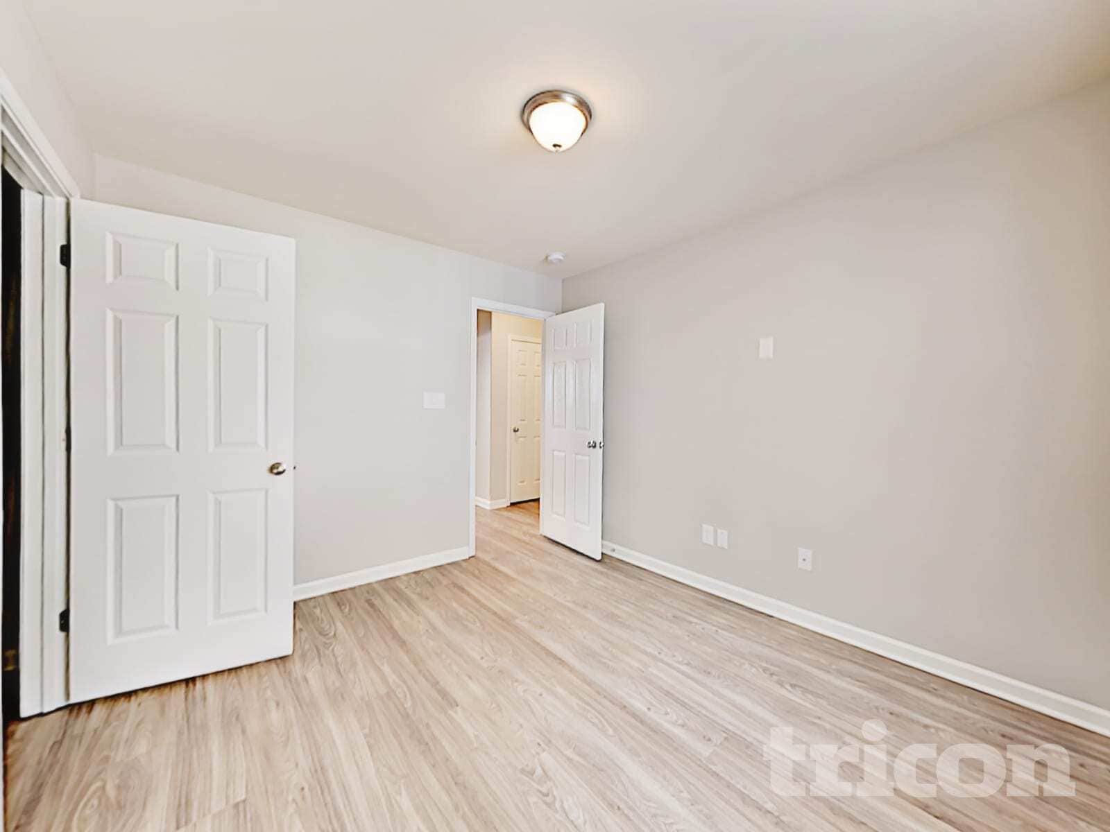 Building Photo - 10333 Hugue Way