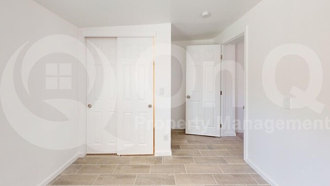 Building Photo - 207 W Ohio St