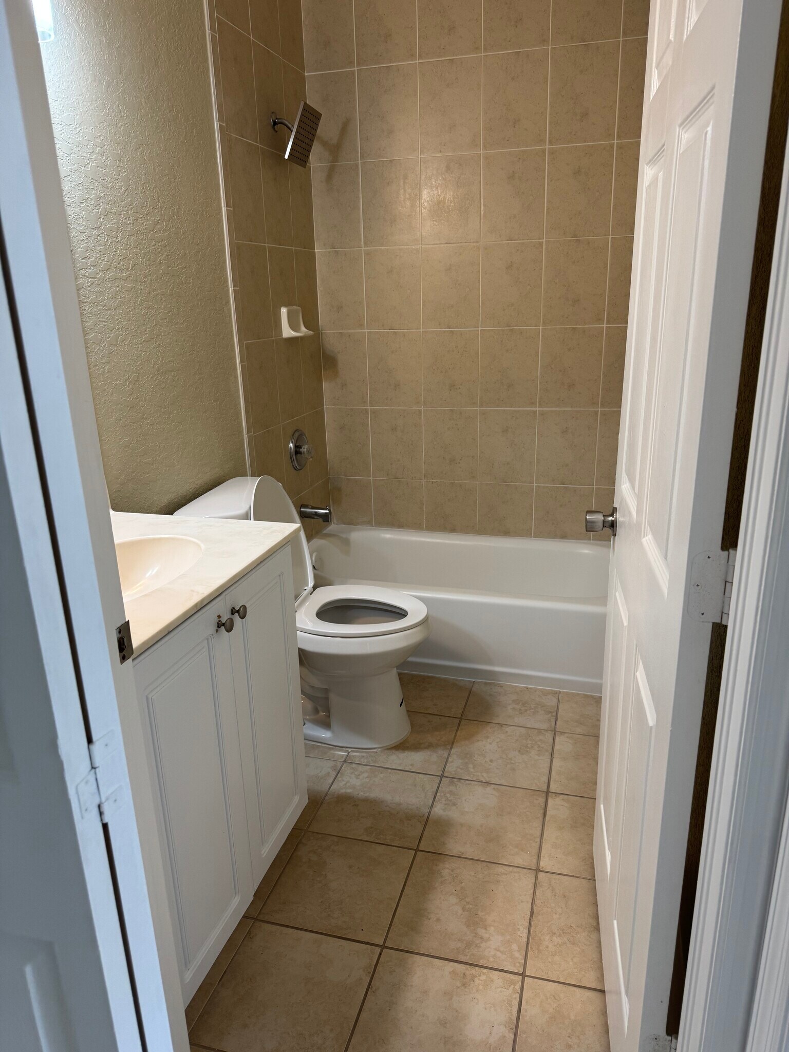 Building Photo - 2201 Sunshine Blvd