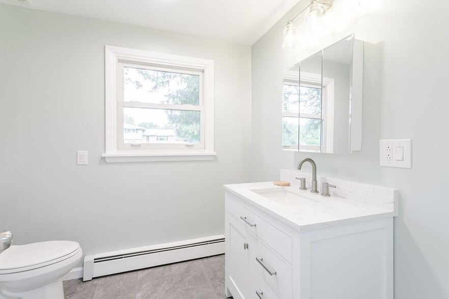 Building Photo - 2 Cliff View Dr