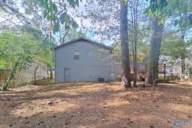 Building Photo - 5169 Beacon Dr