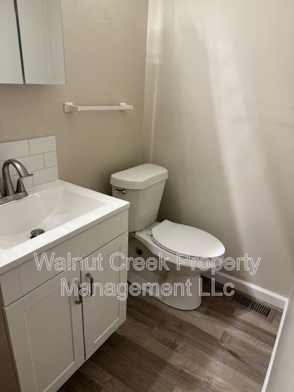Building Photo - 5520 Beavercrest Dr