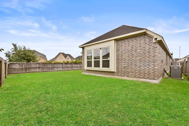 Building Photo - 19706 Terrazza Lake Ln