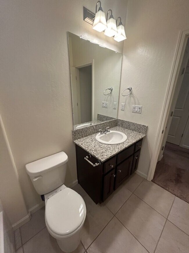 Building Photo - 3306 Manchester St