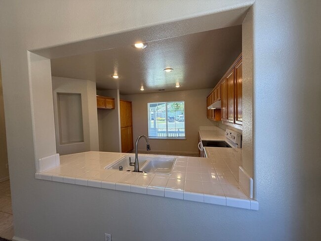 Building Photo - Single Story home in Sylvan School District!