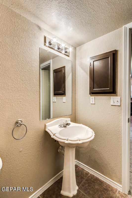 Building Photo - 10932 Duster Dr