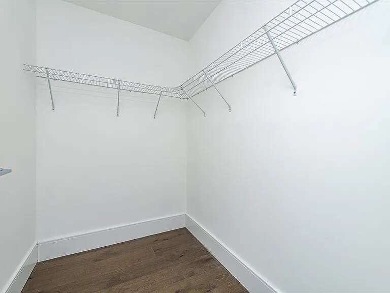 Building Photo - 214 Market St