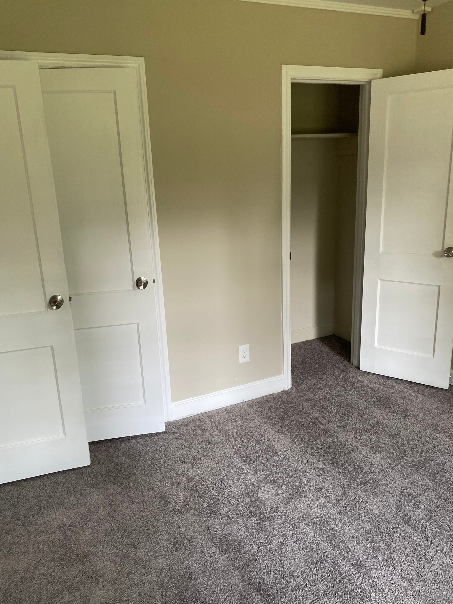 Building Photo - 844 Pierce Ave