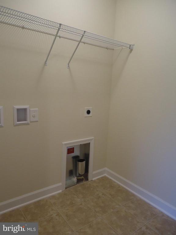Building Photo - 10302 Bluebird Ct