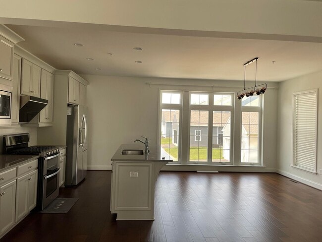 Building Photo - Cranberry Township