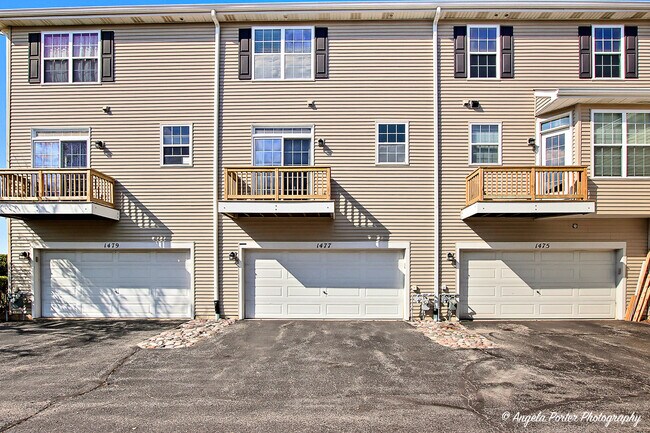Building Photo - 1477 Sedgewood Ct