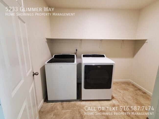 Building Photo - 5233 Glimmer Way