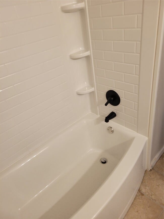 Building Photo - 2922 Randolph Rd