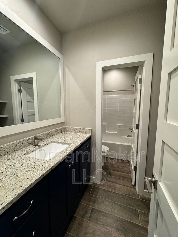 Building Photo - 5328 Red Maple Ave