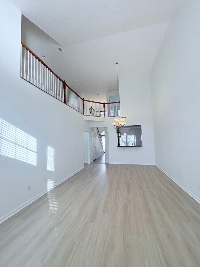 Building Photo - Charming 3 beds 2.5 baths in The Reserves of Beavercreek!