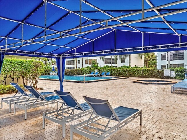 Building Photo - 1711 Whitehall Dr