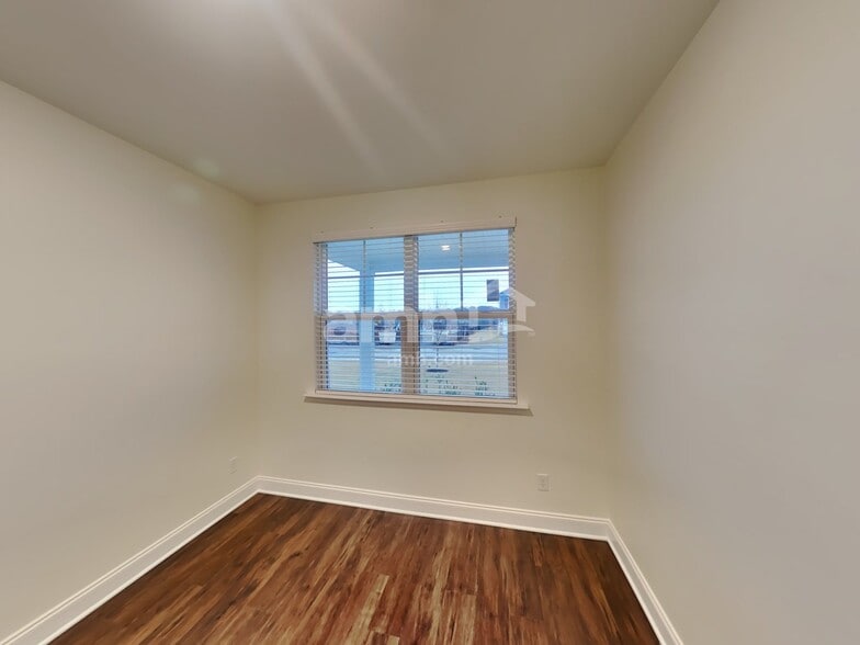 Building Photo - 5309 Virtue Ave