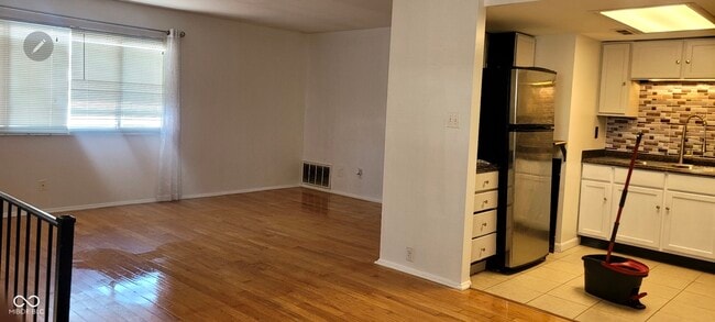 Building Photo - 10169 Penrith Dr