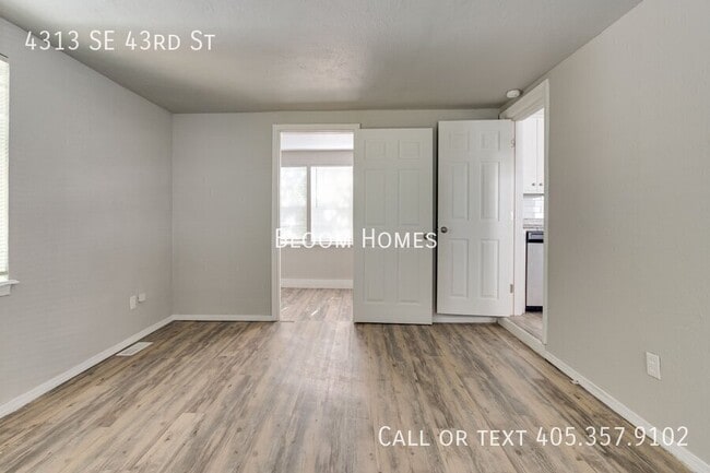 Building Photo - 4313 SE 43rd St