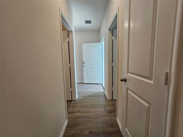 Building Photo - 11304 W Pond Dr