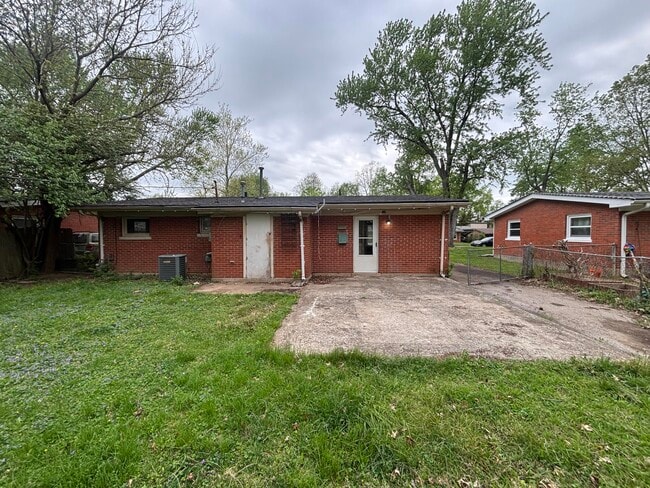 Building Photo - 214 Rugby Rd