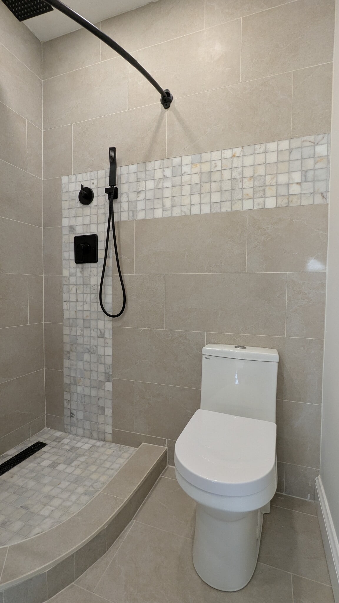 Building Photo - 628 Portland St