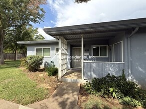 Building Photo - 2815 Santa Paula Ct
