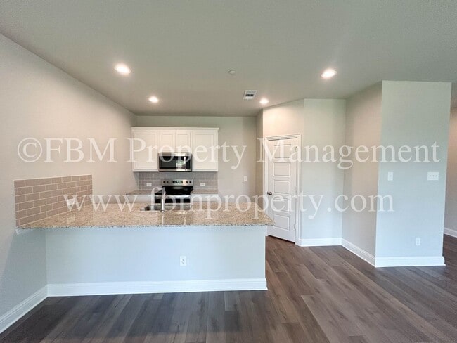 Building Photo - 2133 Layla Dr