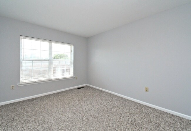 Building Photo - 1028 Balley Dr