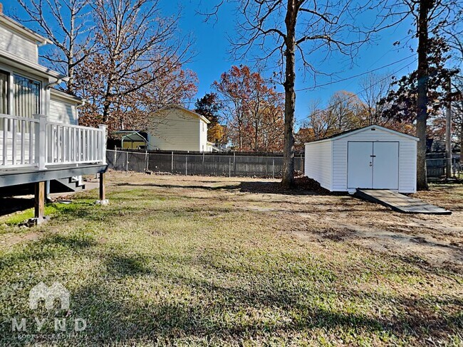 Building Photo - 7907 Red Lantern Rd