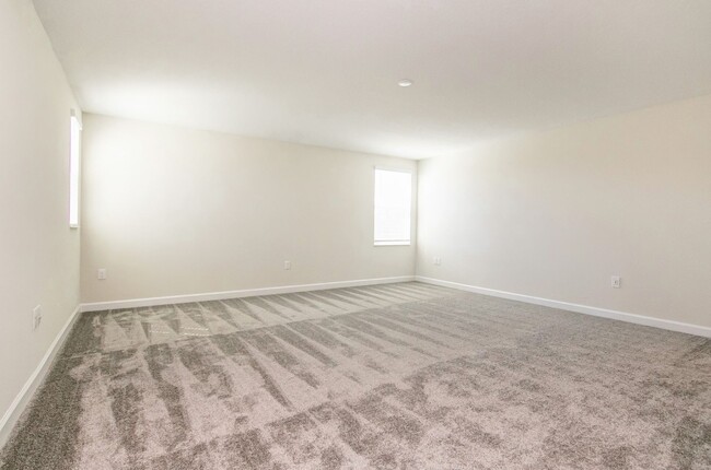 Building Photo - Lovely 5bd/3.5bath FOR RENT in highly soug...