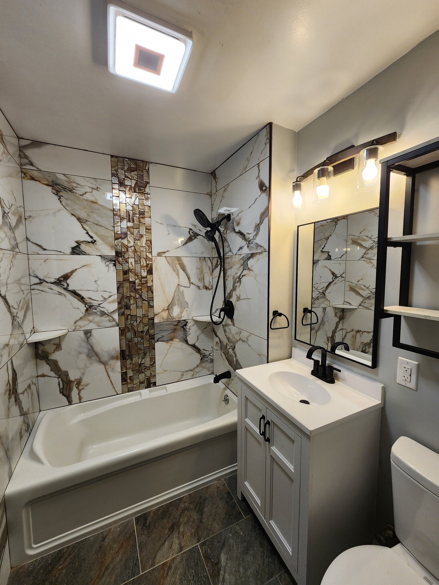 Building Photo - 260 Tennyson Ave