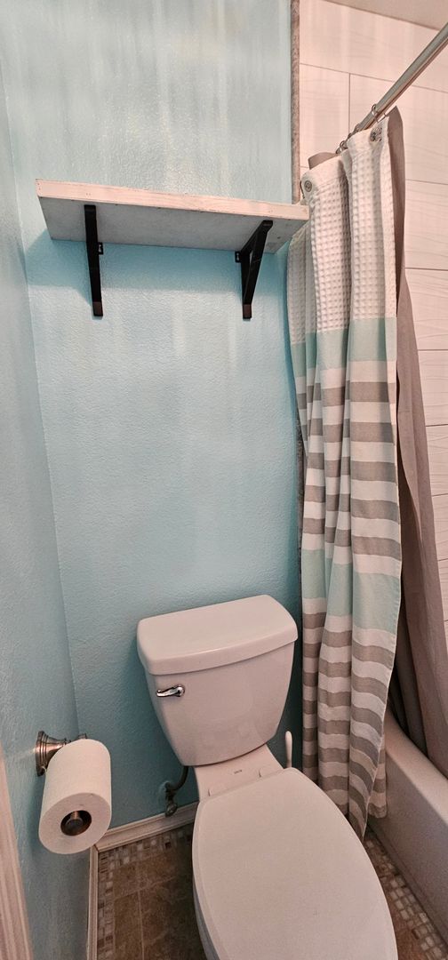 Building Photo - **Centrally Located in Santa Rosa!!**