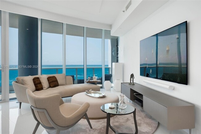 Building Photo - 5959 Collins Ave