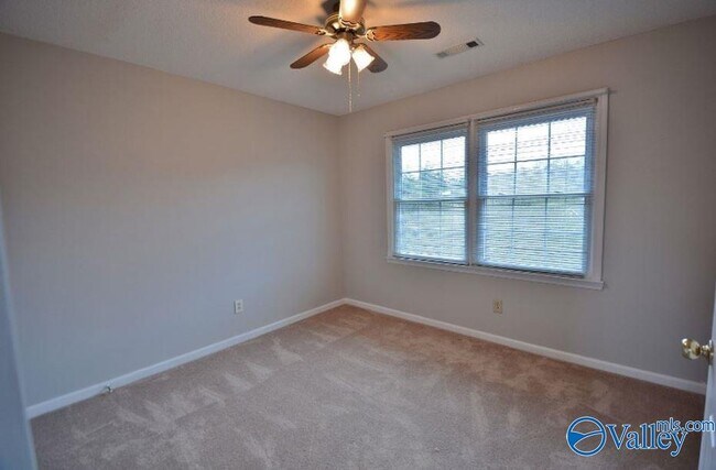 Building Photo - 140 Teal Park Ln
