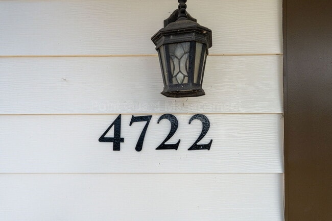 Building Photo - 4722 E Elm St