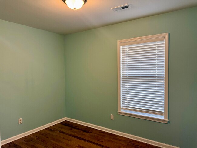 Building Photo - 770 West Virginia Rd