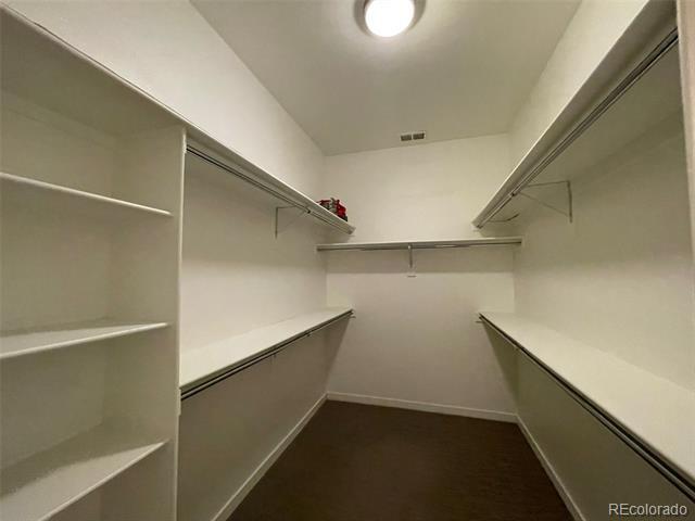 Building Photo - 1883 Vine St