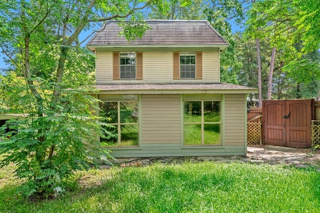 Building Photo - 3532 Spring Hill Ave