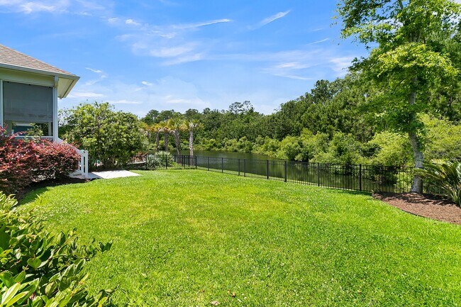 Building Photo - 3688 Maidstone Dr