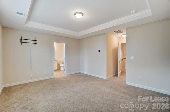 Building Photo - 5822 Clan MacLaine Dr