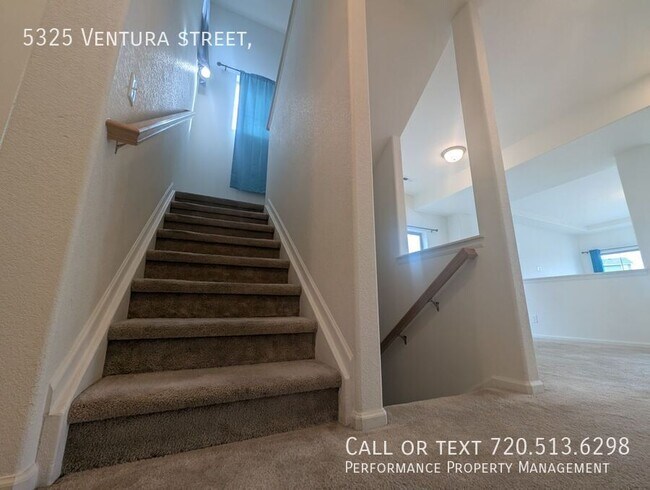 Building Photo - 5325 Ventura St