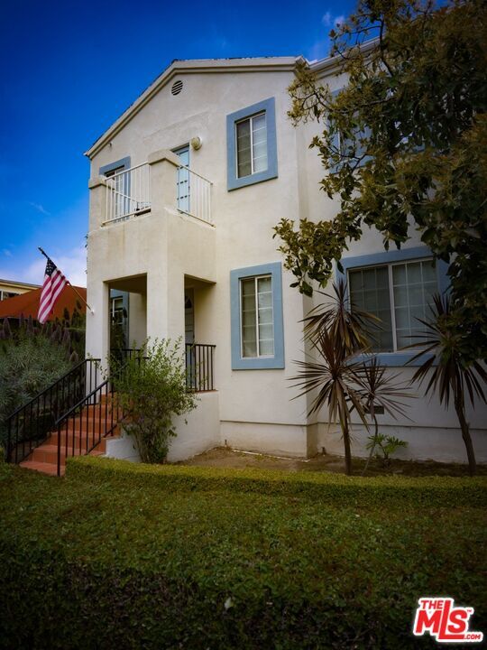 Building Photo - 1341 Stanford St