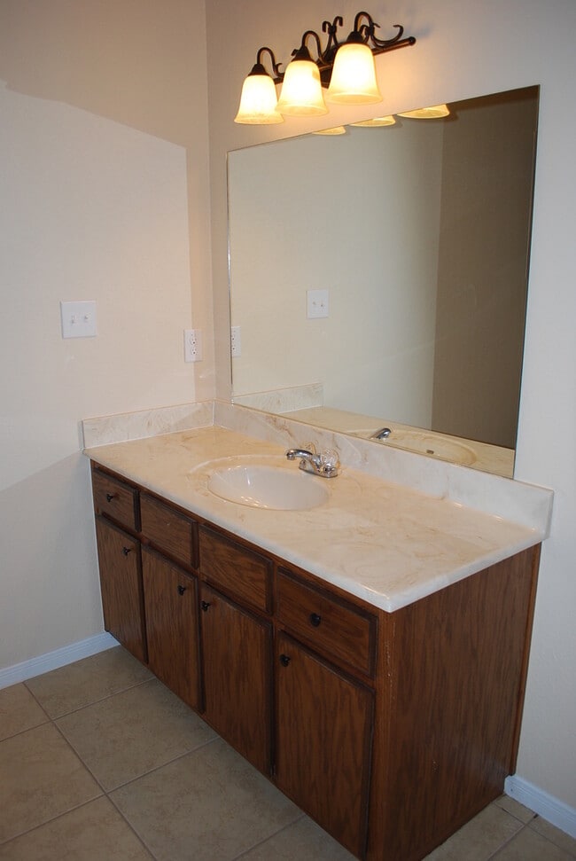 Building Photo - 1700Tru